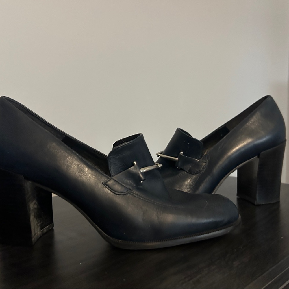 Nine West Navy Leather Pumps Business wear size 8.5